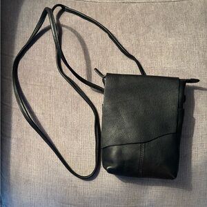 Elegant Black Leather Crossbody Bag